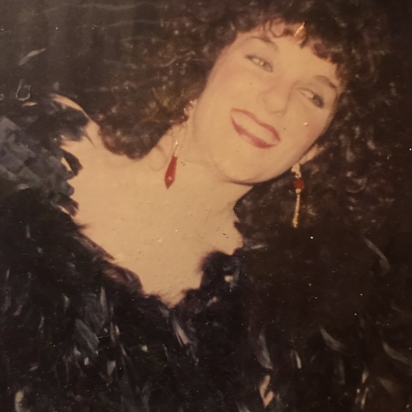 Meet your Posher, Polly - Picture 1 of 8